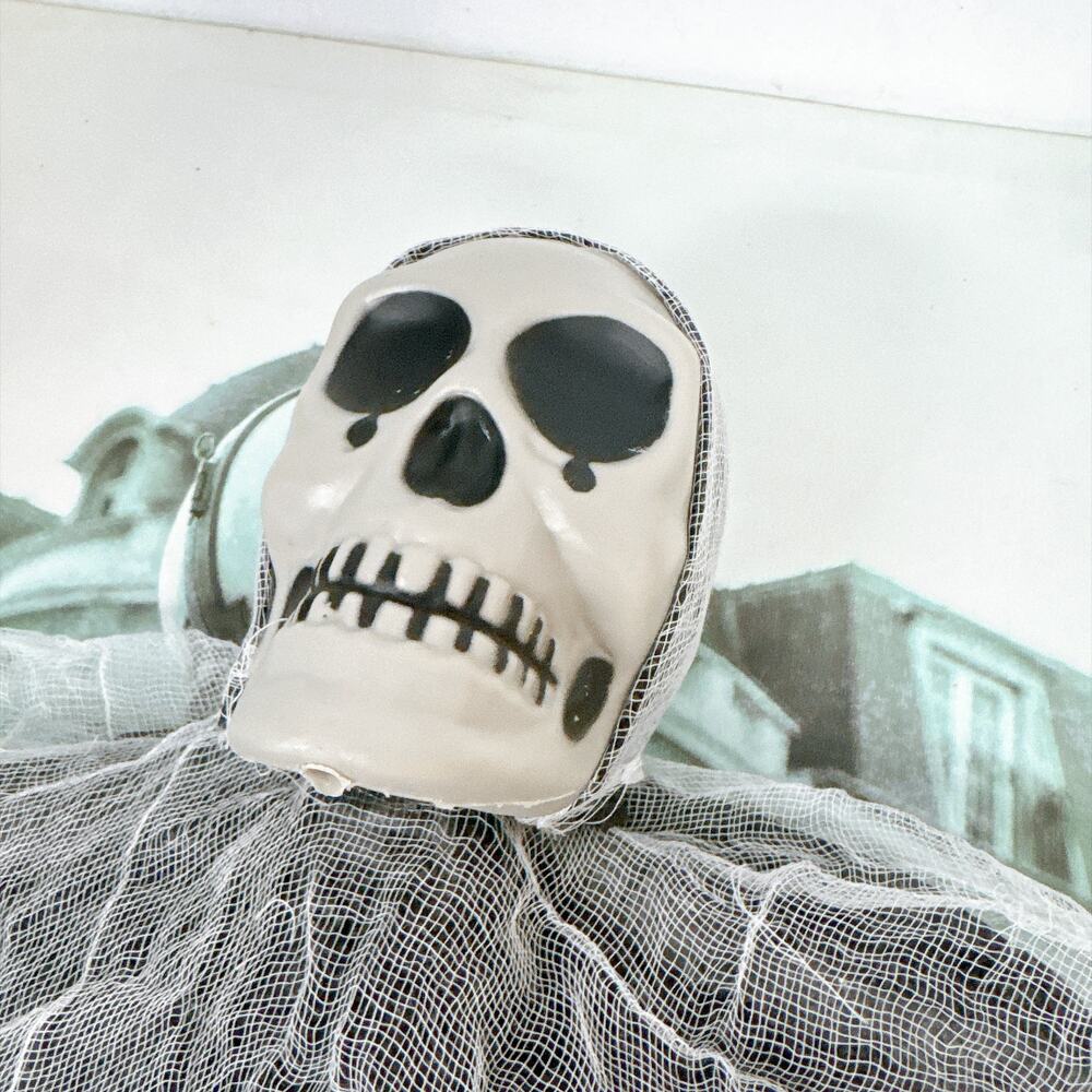 Halloween Hanging Skeleton Ghost - Picture 4 of 6